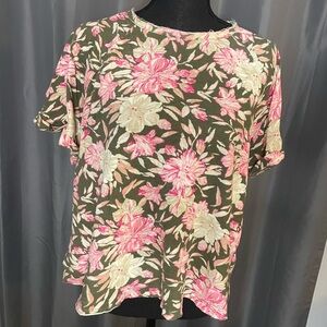 185. Sundance Floral Tee, Size XL, EUC